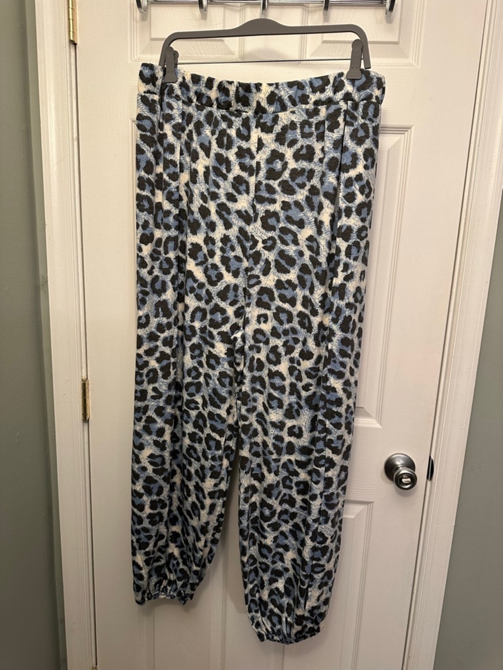 🐆💙🐆 NWOT Zenana Woman’s Side Split Pants Blue‎ Leopard Print 2X 🐆💙🐆